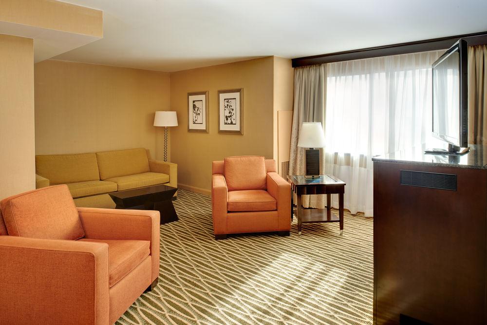 Готель Detroit Marriott Трой Екстер'єр фото