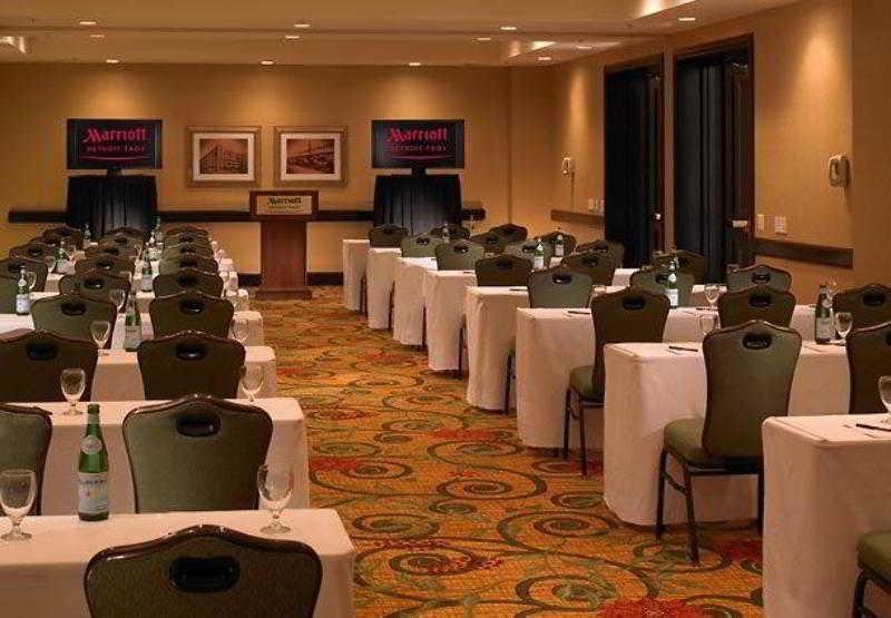 Готель Detroit Marriott Трой Екстер'єр фото