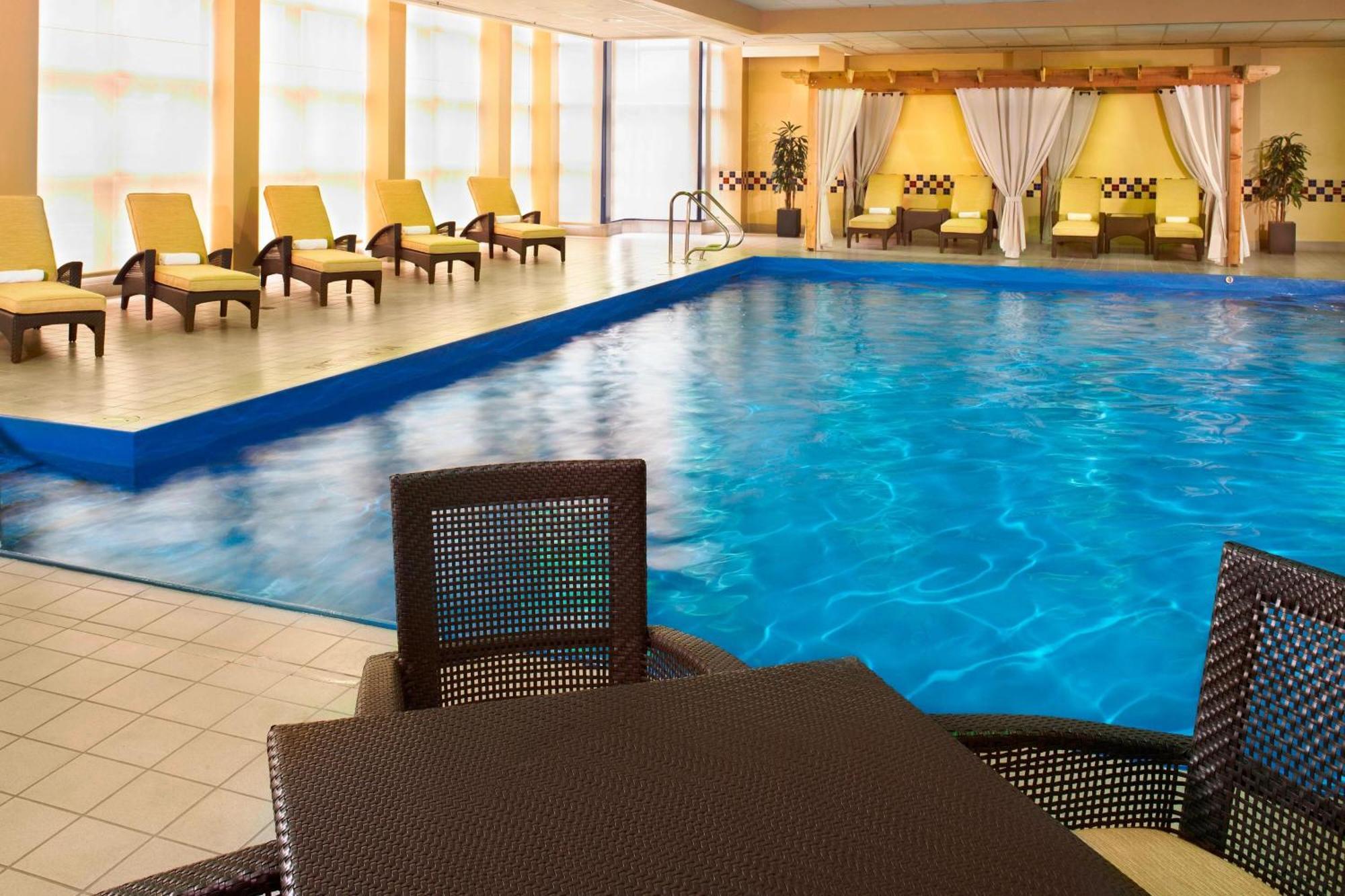 Готель Detroit Marriott Трой Екстер'єр фото