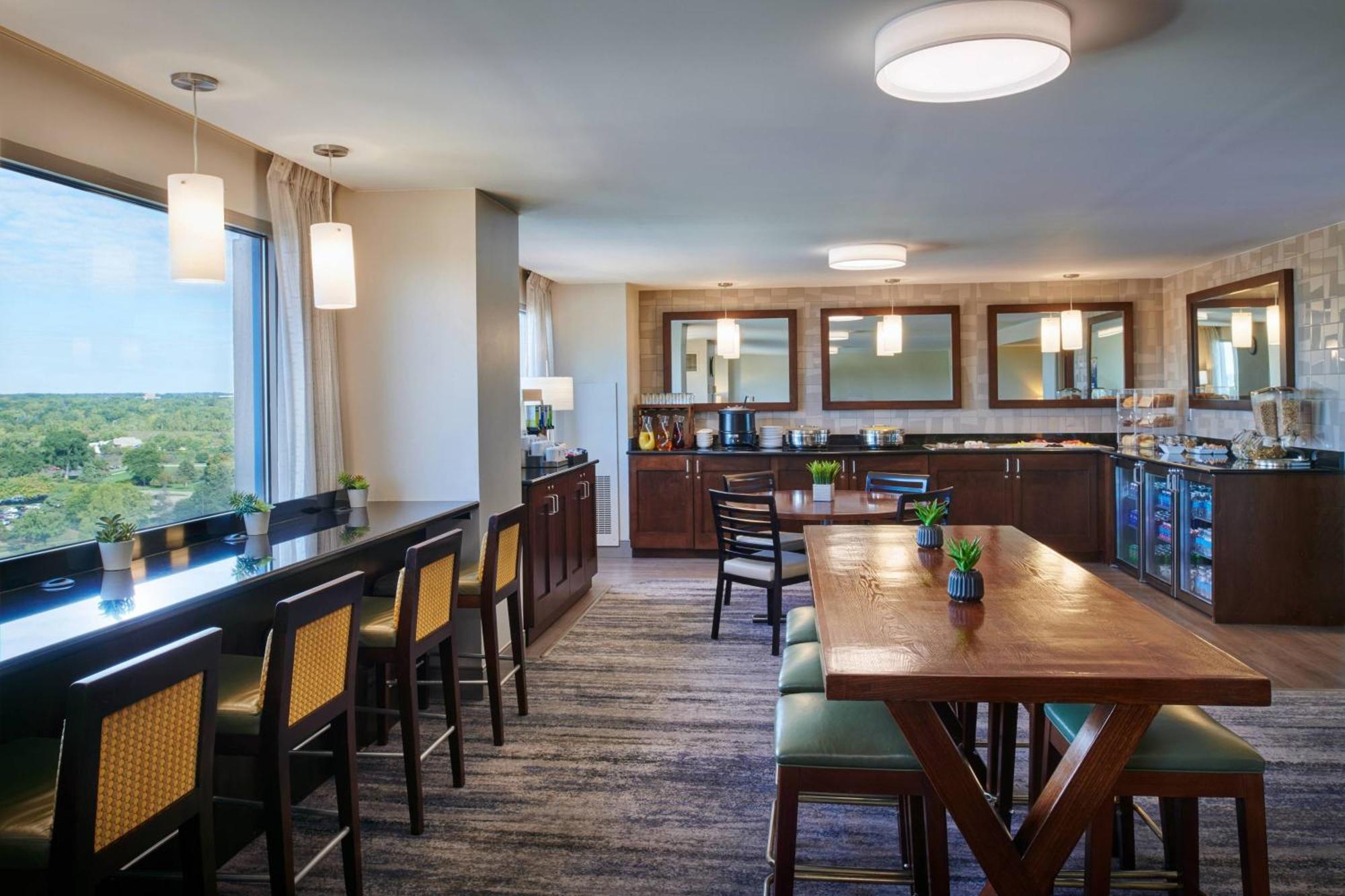 Готель Detroit Marriott Трой Екстер'єр фото