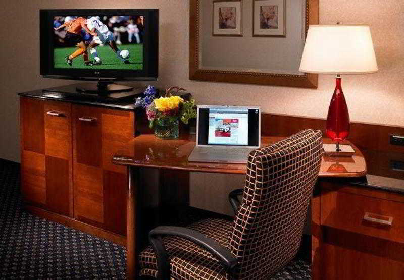 Готель Detroit Marriott Трой Екстер'єр фото