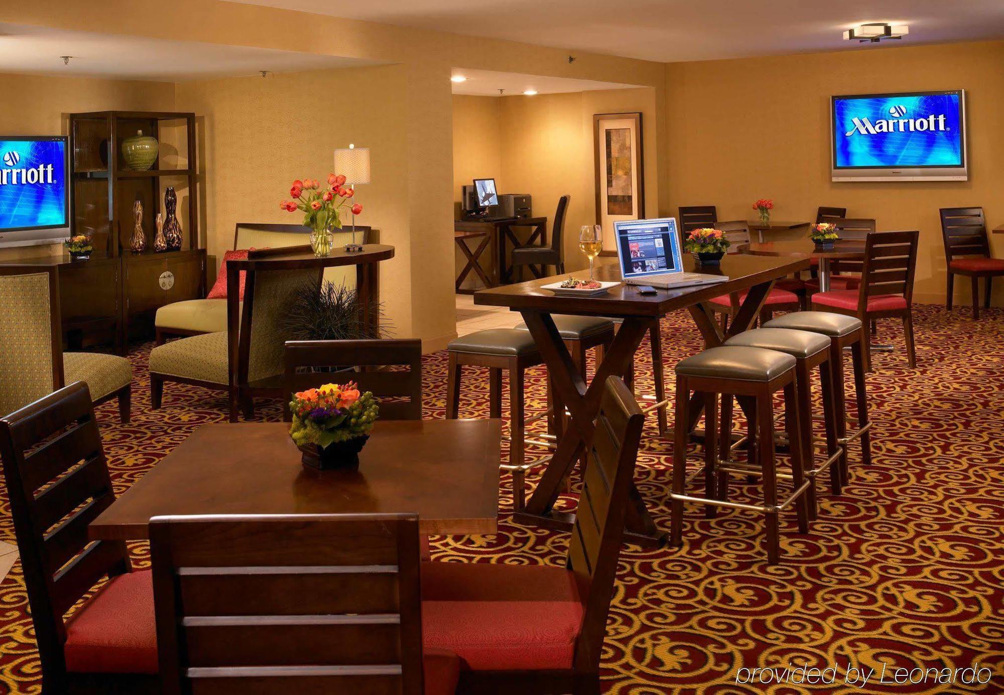 Готель Detroit Marriott Трой Екстер'єр фото